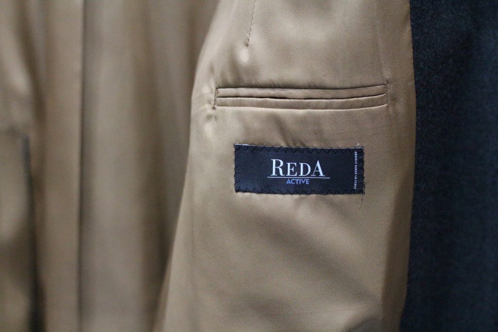 レディースダブルスーツ　REDA